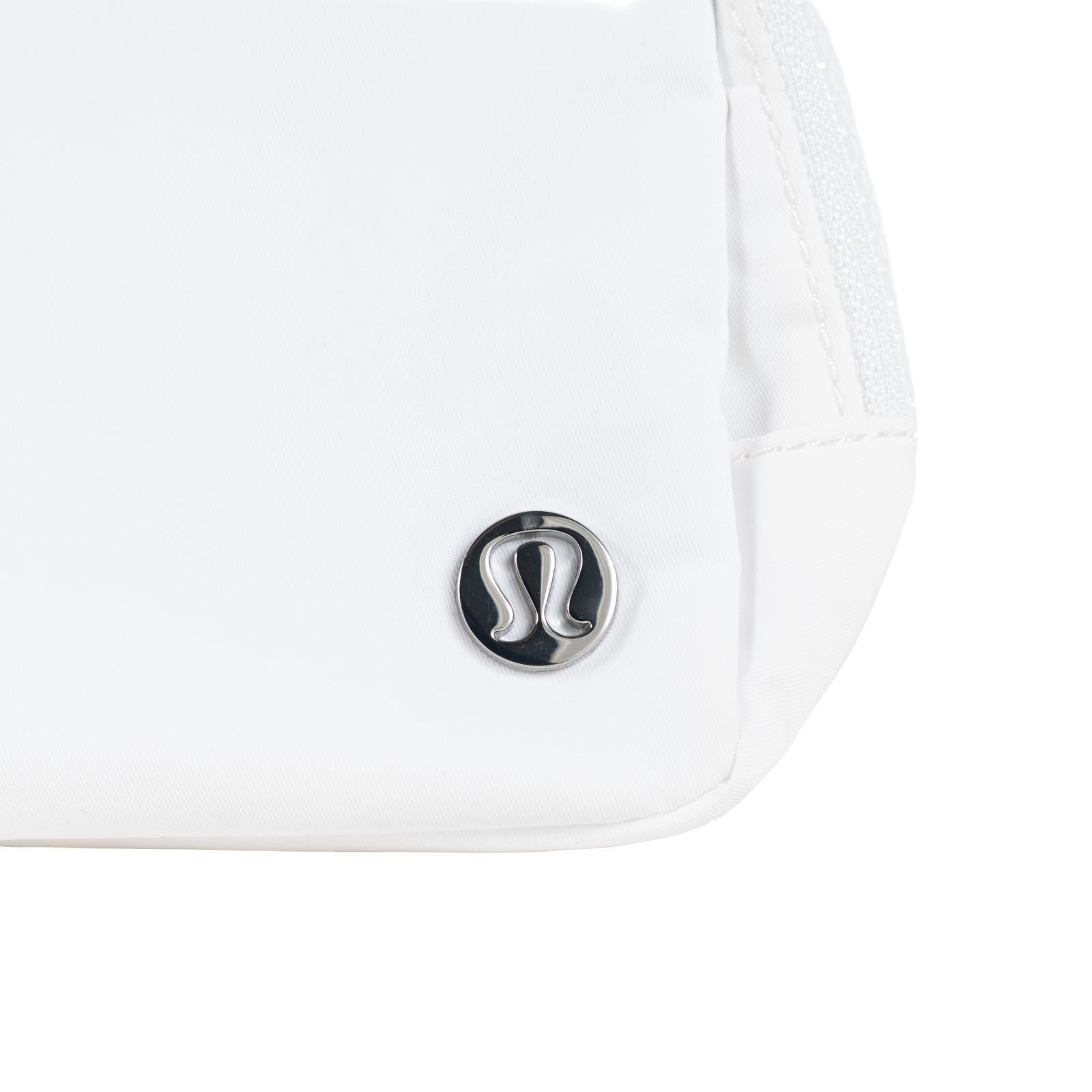 USC Trojans lululemon White Small Logo Everywhere Belt Bag USC